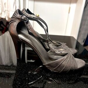 Kelly and Katie size 8 strapping high heel sandals. Great color with sparkle.